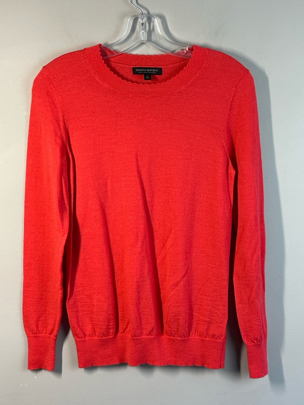 Banana Republic Scallop Neck Merino Wool Red Sweater S Cozy Fall Luxury